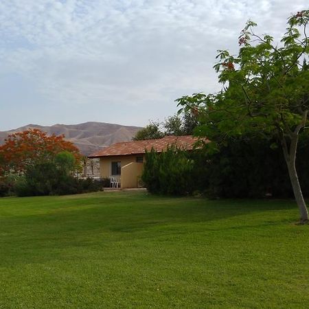 Almog Kibbutz Hotel Esterno foto