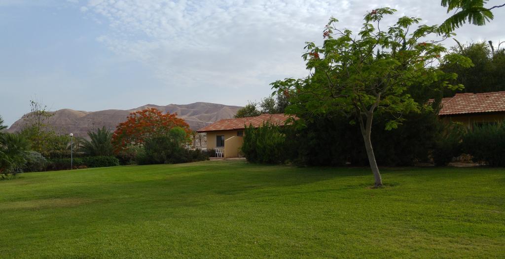 Almog Kibbutz Hotel Esterno foto