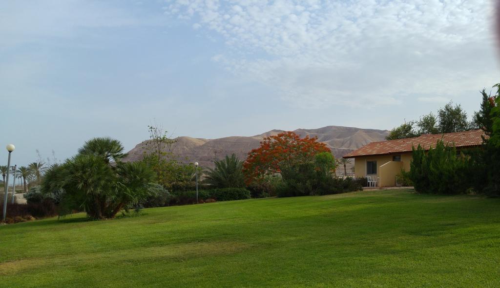 Almog Kibbutz Hotel Esterno foto